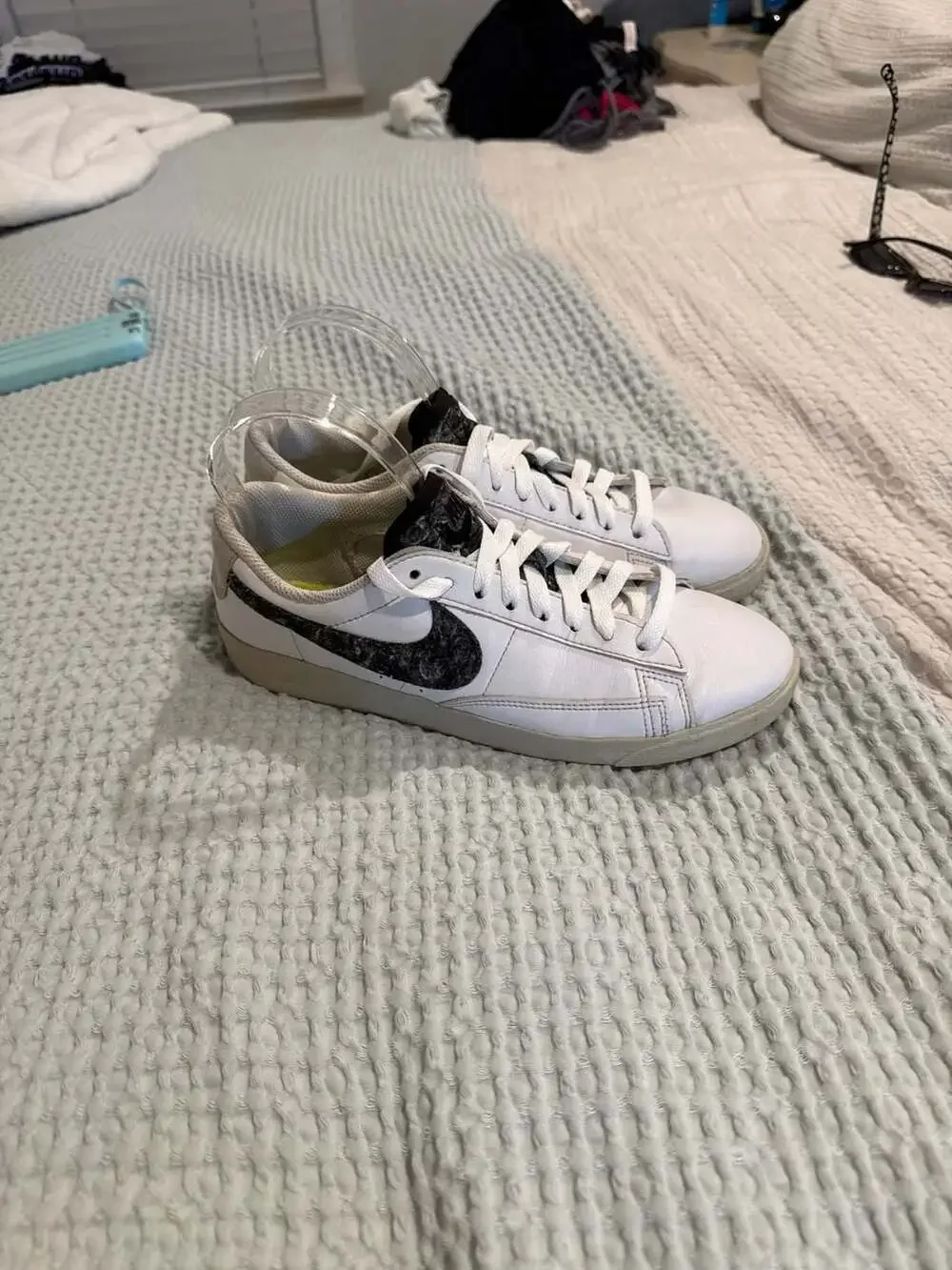 Nike Women's Blazer Low SE Recycled Wool Pack White Black DA4934-100 Size 8.5